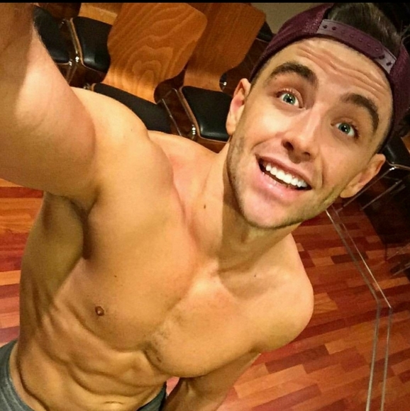 Meet your Posher, Nick - Picture 2 of 2